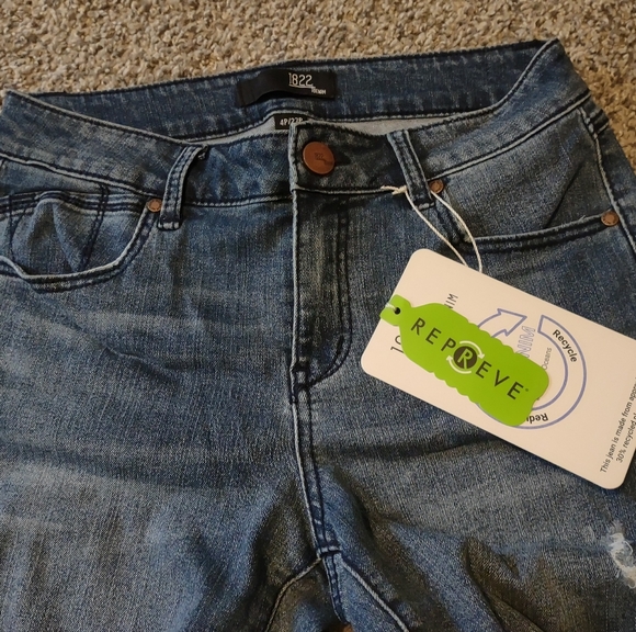 1822 Denim Blue Jeans - Picture 15 of 15